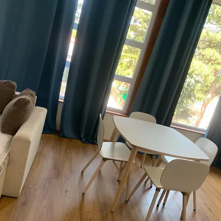 לינה וארוחת בוקר Adele