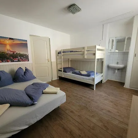 Adele Bed & Breakfast *